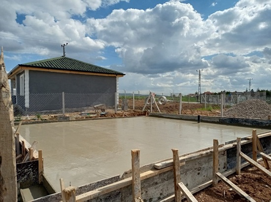 Dinç Su Basman, sağlam temeller, köy evleri yapımı, hobi bahçeleri ve anahtar teslim inşaat işleriyle güvenilir, kaliteli ve profesyonel hizmet sunmaktadır.